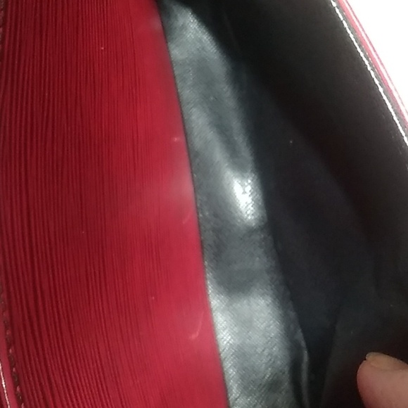 FIRM! Authentic Louis Vuitton Epi Cartuochiere MM Red Leather Bag MI0990 - Picture 15 of 17